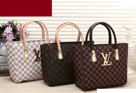 Women's Designer Bags: Luxury Handbags .